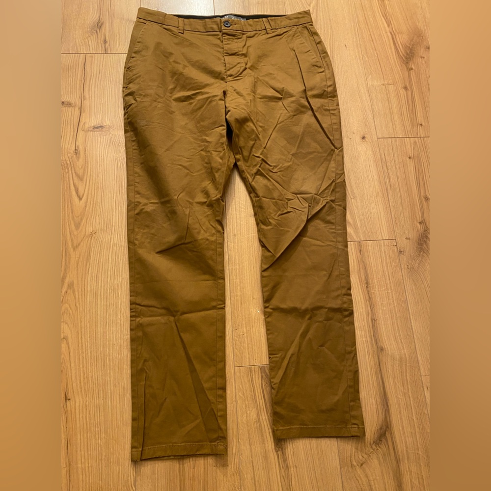 Khaki chino size 36x32